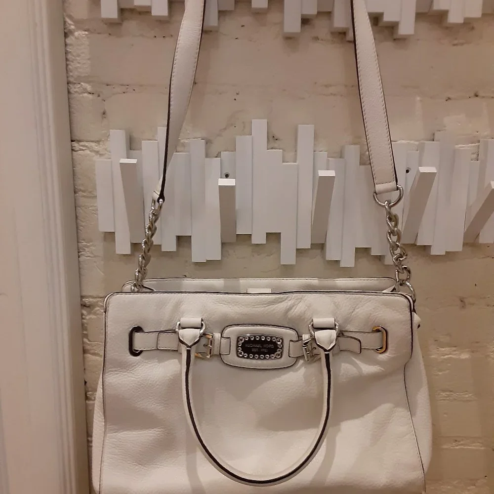 Michael Kors white leather medium bag with silver chain detail